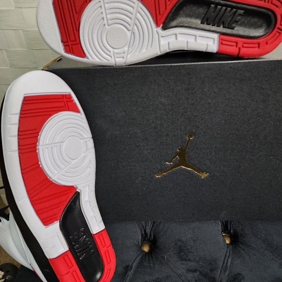 Air Jordan 2 Retro Boys 5y White, Black, Red - Picture 6 of 7